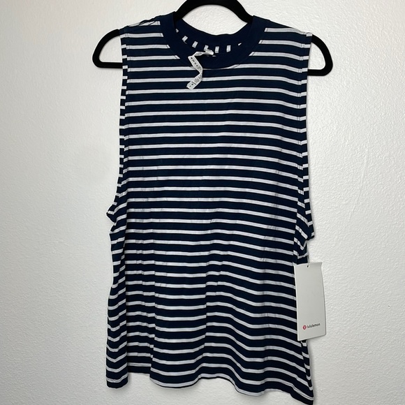 Lululemon all yours tank - Picture 1 of 5